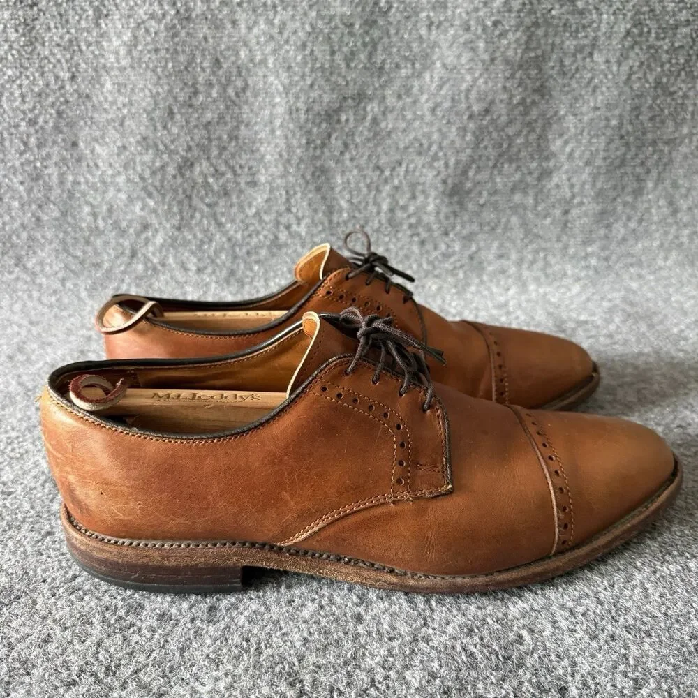 Allen Edmonds Clifton Cap Toe Oxfords Size 8 D in Walnut Brown Leather